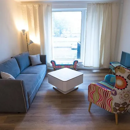 Apartment Bein With Parking *